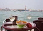 A glass of prosecco on Giudecca