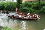 Stocherkahnrennen 2012 - photo #28 - note the crew in the boat that's further away from us