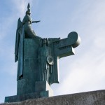 Ingólfr Arnarson Monument, Reykjavik - from the right