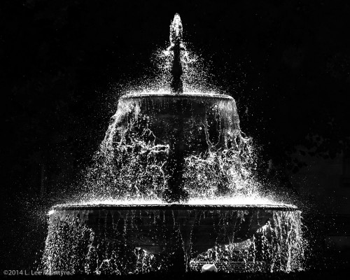 Neue Aula Fountain "at night"