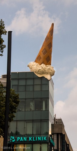 "Dropped Cone" sculpture, Cologne