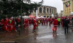Many Skinny Santas, Verona